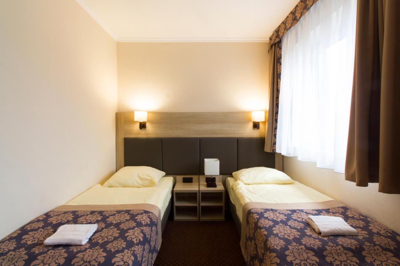 Motel Db2000 Biłgoraj Exterior foto